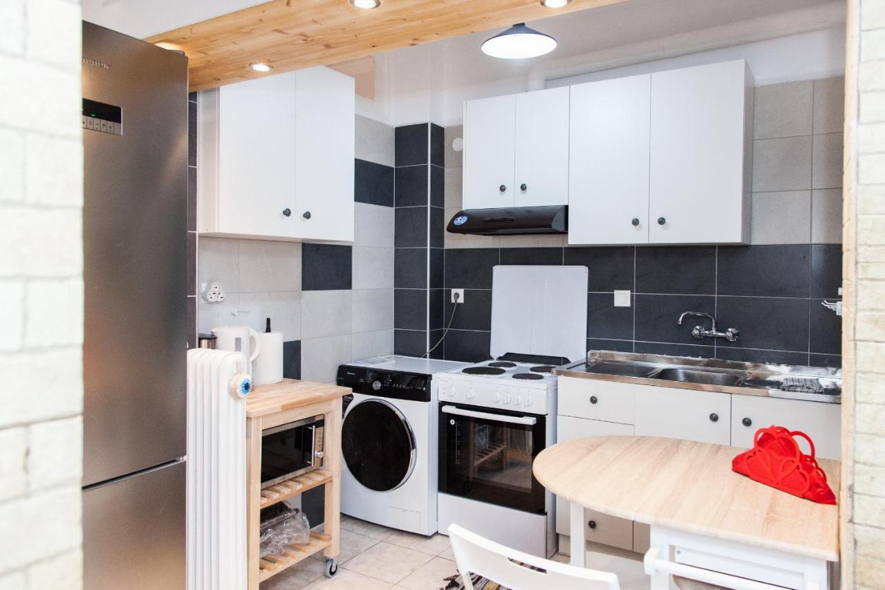 Cozy Apartment In Pireas Buitenkant foto
