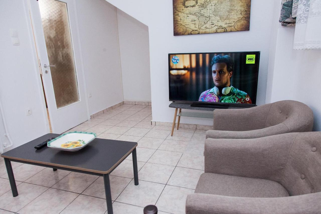 Cozy Apartment In Pireas Buitenkant foto
